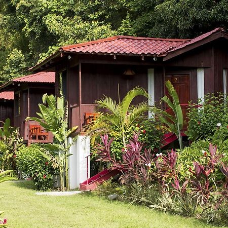 Manuel Antonio Hostel Resort מראה חיצוני תמונה