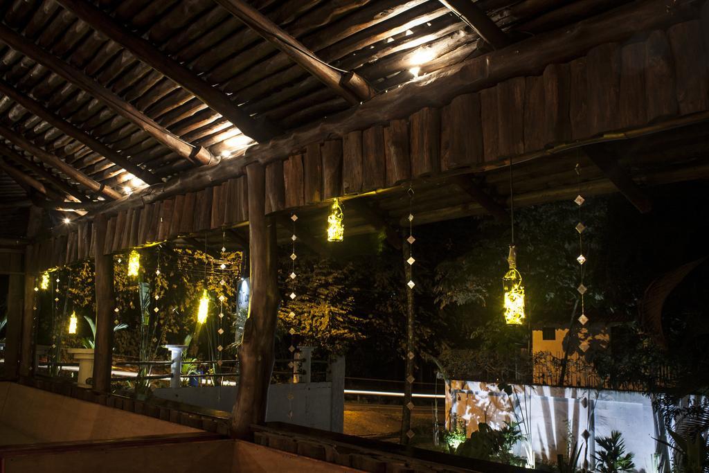 Manuel Antonio Hostel Resort מראה חיצוני תמונה