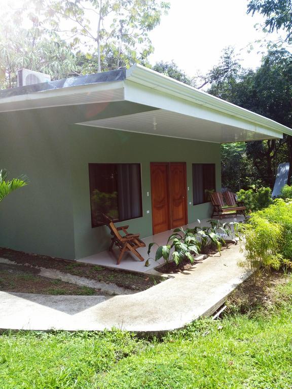 Manuel Antonio Hostel Resort מראה חיצוני תמונה