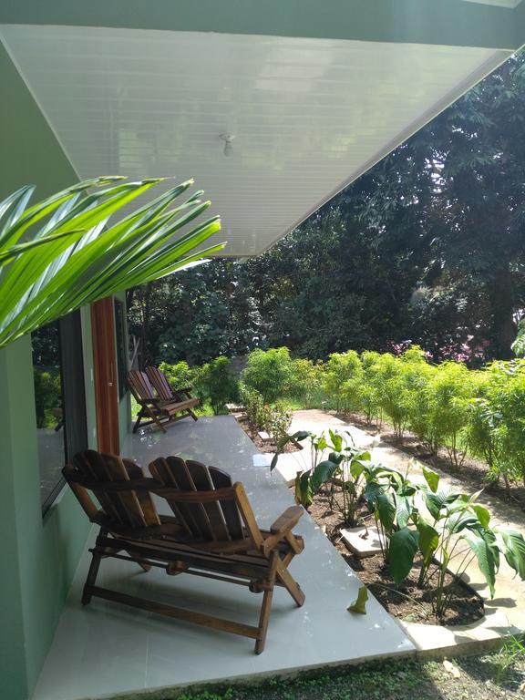 Manuel Antonio Hostel Resort מראה חיצוני תמונה