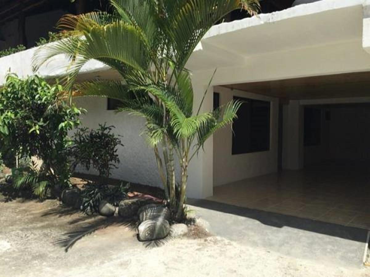 Manuel Antonio Hostel Resort מראה חיצוני תמונה